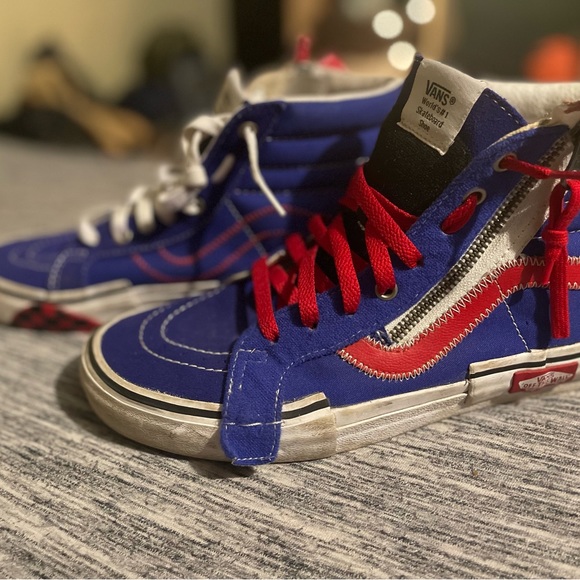 Vans - Picture 3 of 6